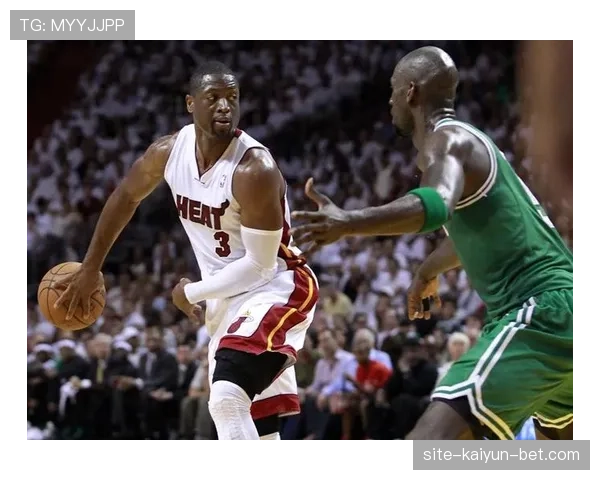 佩顿·普里查德突破得分提升球队节奏，明显拉开与新秀后卫差距