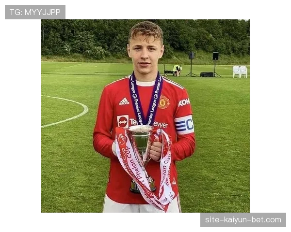 伊布拉希莫维奇边路盘带如何持续撕裂防守并制造射门威胁