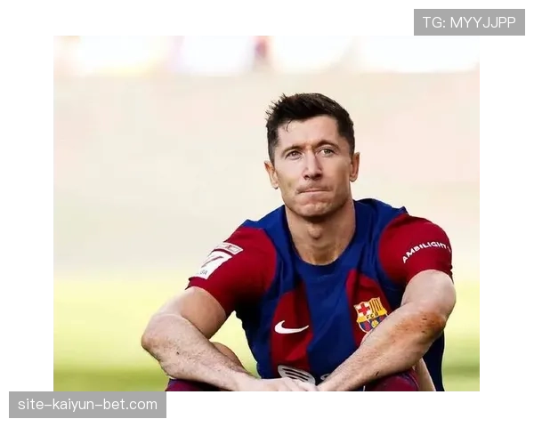 撕开后防线射门更准，莱万本赛季前插比上季更频繁